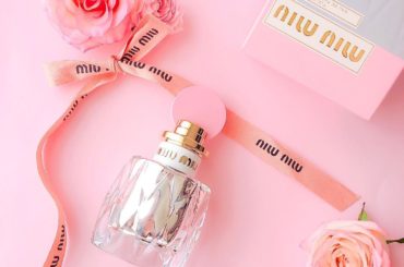 みおん＆せいなに貰った香水
.
握手会でつけました
.
.
#miumiu #香水 #握手会...