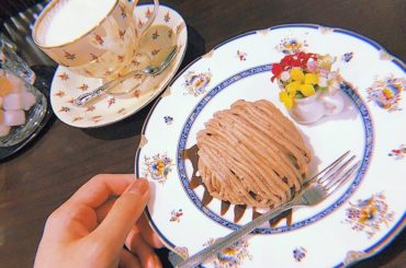 _
お散歩中に入った珈琲屋さん
モンブラン大好きなんだけど
とっっても美味しかった
.
.
お洒落だし美味しいし、素敵だったなぁ。
歩くと発見があって楽しい。
...