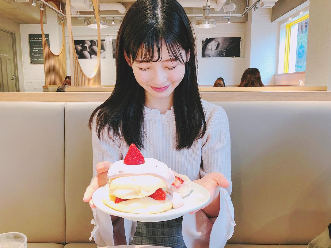 浅井七海 ずーっと食べたかった いちごのパンケーキ いちご大福まで付いてて いちごづくし幸せでした Flippers 奇跡のモテパン Moe Zine