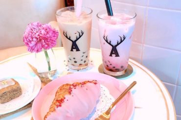 ピンクのタピオカ屋さん﻿
﻿
﻿
この間ずっと行きたかった #アルフレッドティールーム に行って来たよ﻿
﻿
美味しい＆可愛い＆落ち着くソファでお気に入りのカフ...