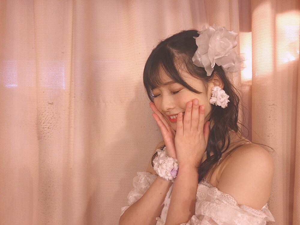 浅井七海 こういう白くて綺麗な衣装 また着れたらいいな 皆さんはakb48の衣装は どんなものが好きですか 蜃気楼 衣装 白 Moe Zine 浅井七海 こういう白くて綺麗な衣装 また着れたらいいな 皆さんはakb48の衣装は どんなものが好きですか 蜃気楼 衣装 白 Moe Zine