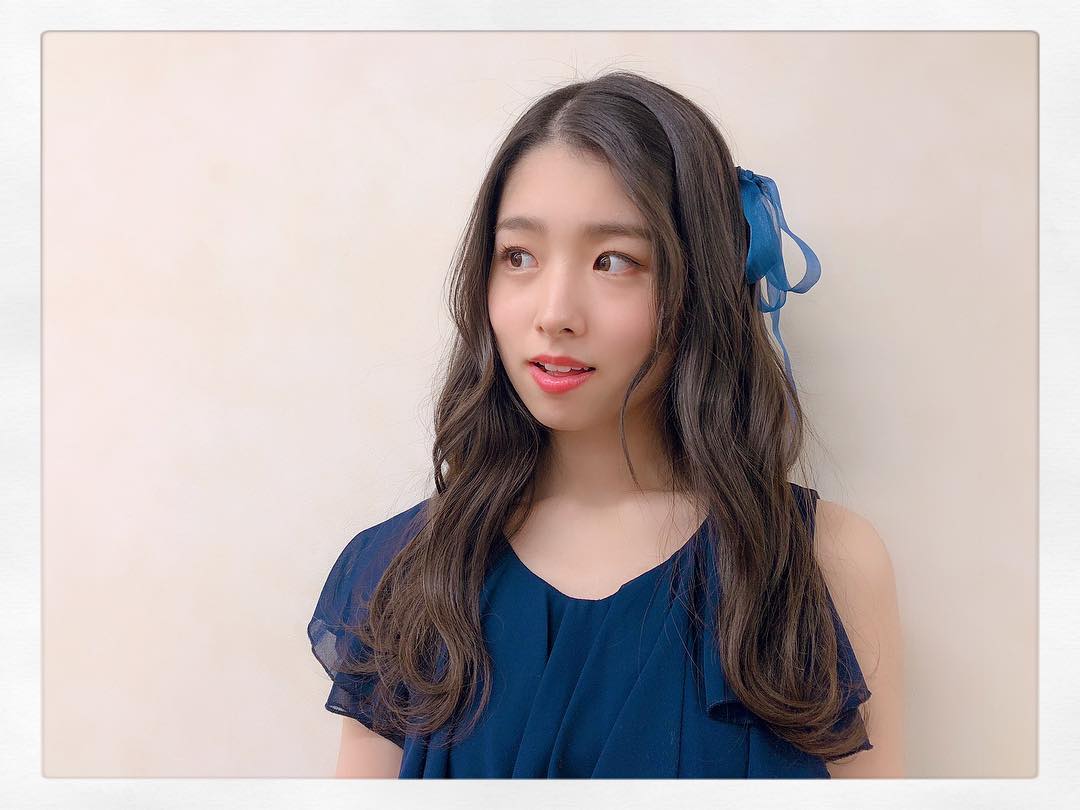 岩立沙穂 昨日はいつもと違う巻き方にしてもらいましたー さり気ないポイント それにしても髪の毛伸びたなぁ My Hair Is Long ロング Moe Zine