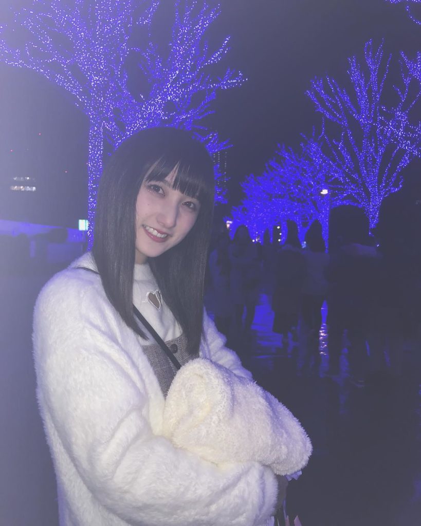 彼女とイルミネーションなう Moe Zine