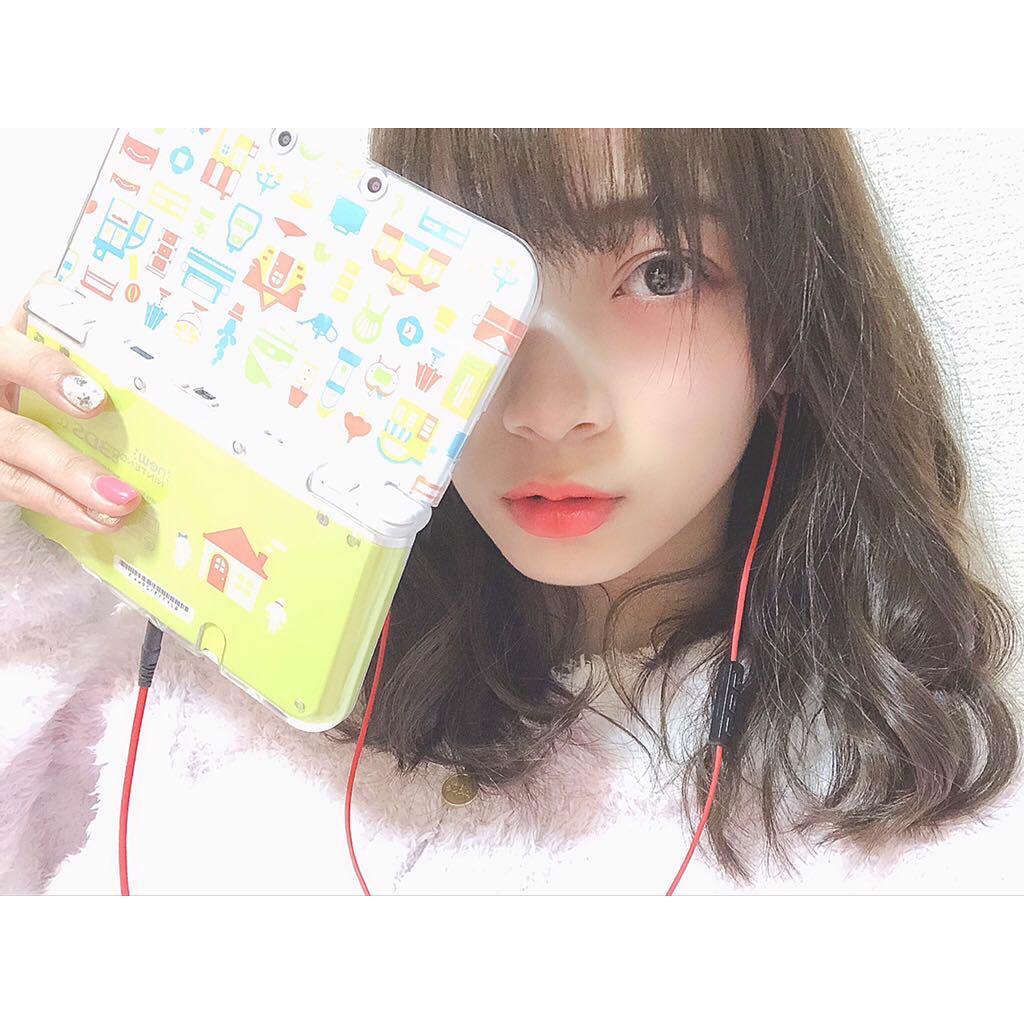 後藤萌咲 休日は げーむしてます Dsのソフト25個 Psvita5個 Switchスプラ あと Pubgとか 音ゲーとか色々やります O Moe Zine