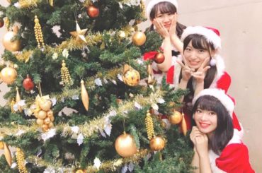 12月23日
クリスマスでもクリスマスイブでもないですが
大量のサンタさん出没（笑
.
earring → @lerevevaniller 
ふわふわ
.
#...