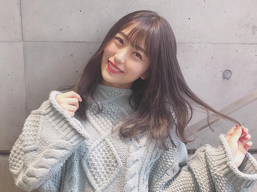 篠崎彩奈 生誕祭の前に髪染めたくて 久しぶりにminx行けた アッシュグレーです ニットは Kbfofficial アッシュグレー ヘアカラー Moe Zine