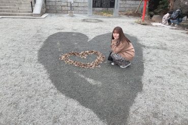 こんな所に
誰の仕業だろう？
…夜風の仕業。...