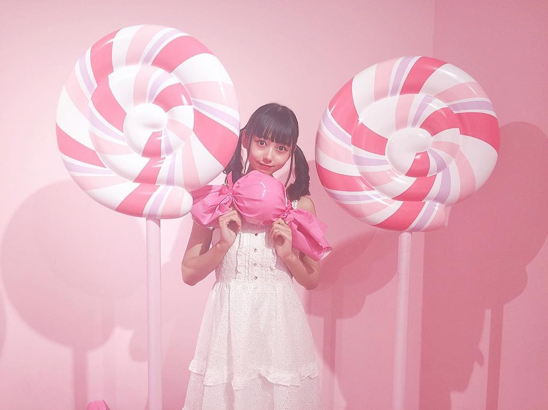 大盛真歩 最近お菓子ばっかり食べてる 美味しくて止まらん Vinylmuseum Candy Pink インスタ映え Moe Zine 大盛真歩 最近お菓子ばっかり食べてる 美味しくて止まらん Vinylmuseum Candy Pink インスタ映え Moe Zine