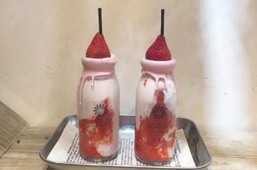 _
いちごみるく
.
小倉の時に行ったカフェなのですが
店内が可愛いのはもちろん
いちごみるくが本当に美味しかったの♡
.
.
いちご感強いし、ミルク濃厚だし
...