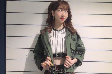 .
コンサート新衣装 お気に入りすぎる！
珍しくお腹出しです
.
ちなみにリップは#アカリップ
赤だよ〜 @bidol_official...