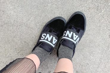 *
ファンの方から頂いたスニーカー
ロゴが目立ってかわいい
#vans...