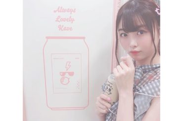 たまたま見つけたタピオカとネイルの写真です 
缶のタピオカ初めて出会った！おいちかった〜 
ネイルは握手会とかでみたい！って方多かったから
こんな感じです
左右...