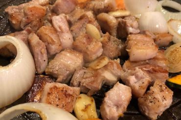 サムギョプサル食べたよ～ めっちゃ美味しかった～ #サムギョプサル #サンチュ #豚バラ #玉ねぎ #人参 #キムチ #韓国料理 #かぼちゃ #ニンニク #美味...