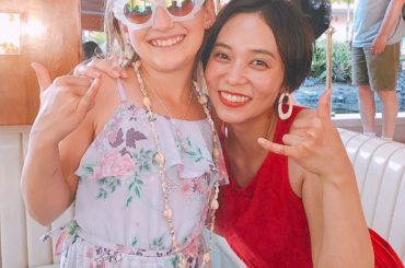 海外に出て驚いたことがある。
それはみんなすごく褒めてくれるって事！
ボート上で出会ったこの可愛い女の子も、会ってすぐに「あなたとてもステキなドレス着てるわね」...