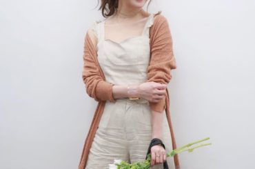 LARME撮影期間です﻿﻿
﻿﻿
小道具のお花もってプロに撮ってもらったらそれっぽくなった﻿﻿ thank you @ayumi_fuse ︎﻿﻿
﻿﻿
日々撮...