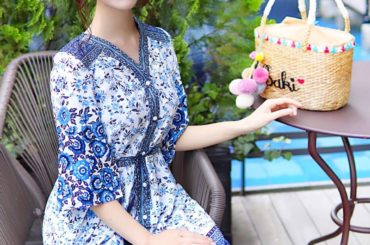 新発売
夏らしく涼しげなさらさらコットン素材のロングワンピースが発売になりました﻿
﻿
前開き♡リラックスエスニック.ロングワンピース﻿
﻿
フロント部分が全て...