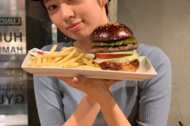 初めてカイロプラクティックしたら
肩こりと重症な首こりが楽になり
見える世界が変わってるんるん

そのままハンバーガー食べて
さらにるんるんでした
.
#カイロ...