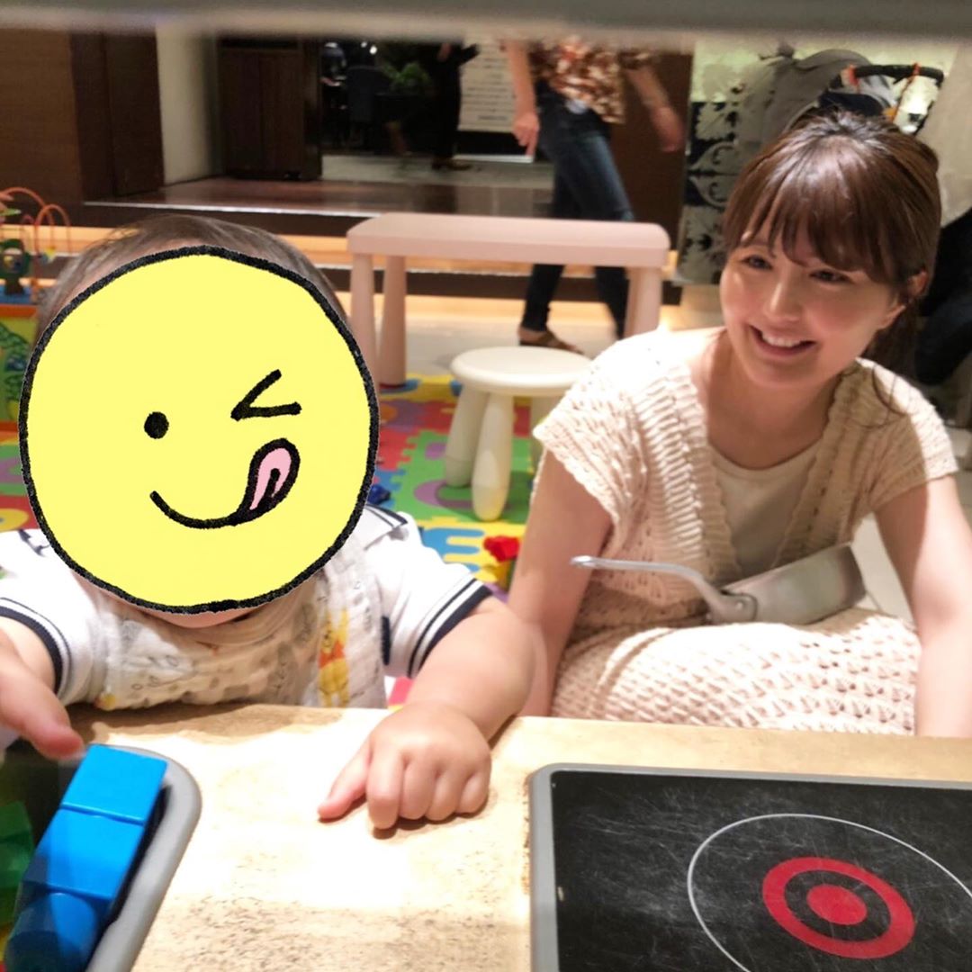 野中藍 お誕生日当日は大好きな水族館に行きました 息子も楽しそうでよかったです その後 サンシャインのthe Domeというお店でお食事をしました ナイフとフォー Moe Zine