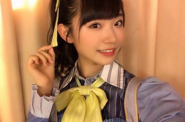 .
୨୧┈┈┈┈┈┈┈┈┈┈୨୧
.
手をつなぎながら公演
中盤衣装
.
ポニーテール&リボン
組み合わせすき♡
.
劇場公演
ぜひ来てねっ！！
.
#AKB4...