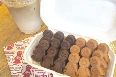 _
ひさびさにカフェ行った時の
写真を載せます
代官山にある @mr.friendly_cafe
.
.
内装も可愛くて有名なミニホットケーキもふわっふわで甘す...