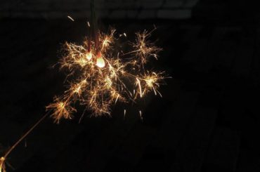 *
お祭りも海も行きたいし、花火したいし、ビヤガーデンでほろ酔いたいし、友達とBBQしてみたいし
お芝居ももっとしたいし。し。...