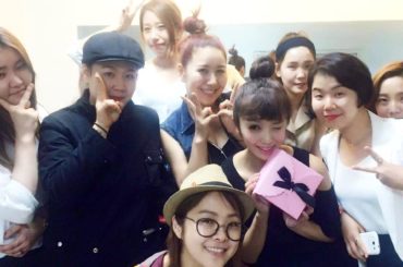 .
4年前の今日は
韓国でのCM撮影をしてたみたい
懐かしい
その時に出会った方たちは今でも
韓国で仕事でだったり
プライベートでも会うんだよ
너무 행복해~~...