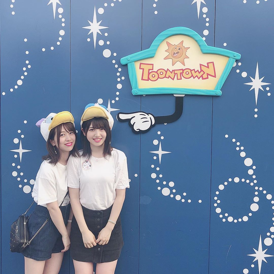 篠崎彩奈 ゆいなん で夢の国へ 行ってきました 白ティーシャツでお揃いにして デイジーとドナルドかぶりました 二人ともメンバーと ディズニーに行くのは初めてだ Moe Zine 篠崎彩奈 ゆいなん で夢の国へ 行ってきました 白ティーシャツでお揃いにして デイジーとドナルドかぶりました 二人ともメンバーと ディズニーに行くのは初めてだ Moe Zine