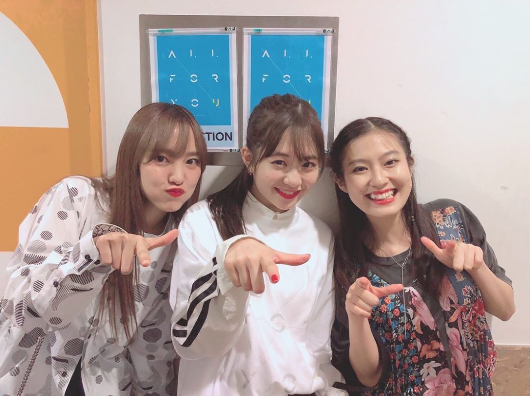 飯窪春菜 昨日はお休みだったので フェアリーズ Live Tour 19 All For You に行ってきました 恒松祐里ちゃんと一緒に観てて大興奮でしたあ Moe Zine