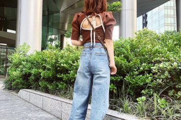 #のんの私服 
まなみとお揃いで買ったトップス︎
のんがブラウンでまなみはブラック。
バックスタイルがとってもかわいいのです。

肌見せアイテムを着れる季節。
...