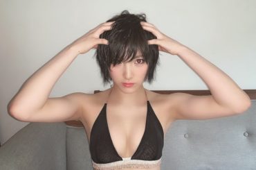 本日６月１１日
表紙を務めさせていただいてる『 ヤングチャンピオン 』
発売になります 〜 !
クリアファイル＆両面ポスターもついてます … 
是非ともチェッ...