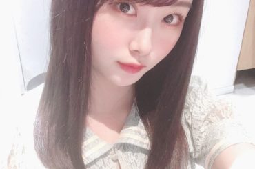 美容院とネイル綺麗にしに行って来ました〜 
髪の毛サラサラになったし生き返った嬉しい 
ネイルは舞台のためにシンプルにしたよ
毎回可愛くちゅるんとしたネイルにし...