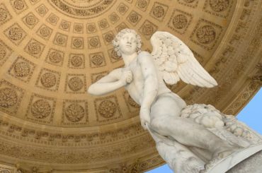 鏡の間よりある意味行きたかった、小トリアノンと王妃の作った村。﻿
﻿
全部手に入ったから、全部いらなくなったんだろうなぁ…。﻿
子供たちに囲まれて、本来の自分と...