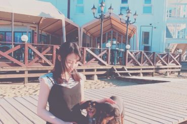 # .
愛犬ちゃんです。.
.
.
#大きいのが #クリス
#小さいのが #イヴ
#保育園から一緒 
#よくオスとメスと言われるけど
#どちらもメス
#そしてレ...