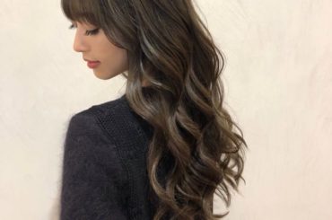 @nex.the_salon でヘアカラーと
10センチ毛先カットとヘアアレンジをしてもらいました！ 担当は安定の @yonre40 さん

今回はグラデーショ...