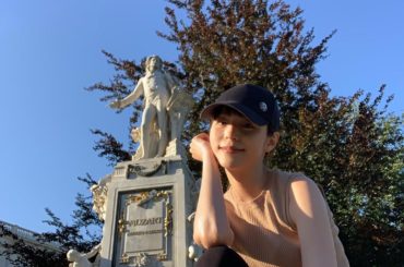 実はここからはかなり駆け足の旅行になるはずだったのですが、﻿
昼過ぎにウィーンに到着してから、なんだかのんびりしちゃって( ˊ̱˂˃ˋ̱ )﻿
﻿
まぁきっと何...