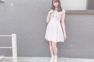 #乃木坂46 さんがコンサートの衣装で着てた
#ボウタイフリルワンピース 
まきは珍しくピンクにしました〜
ワンピース#tittyandco 
サンダル#sni...