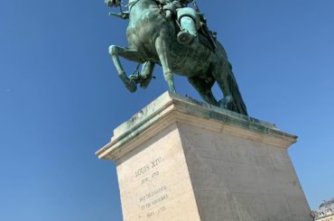 彫刻諸々をまとめました。﻿
まとまる訳はないのですが、一応オススメをまとめてみたということで…。﻿
﻿
チケットを事前に買っていても、
38℃のなか入城に1時間...