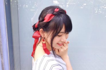 今日はヘアアレンジしてみました
自分で考えた髪型
難しく見えるけど実はすごく簡単でした
* * * * * * * * * * * * *
今天的髮型是自己想...