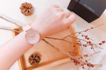 普段あまり腕時計をつけないですが
可愛くてすごくキラキラしてるから
一目惚れ
これからいっぱい使います
* * * * * * * * * * * * *
平...