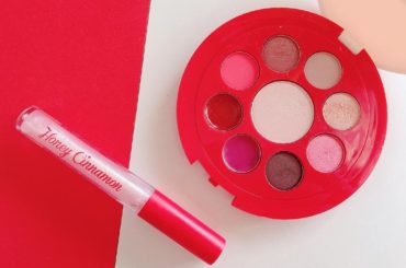 この間、みーおんさんが表紙に出てるHoney Cinnamonを買いました
付属コスメがめっちゃ可愛いです
アイシャドウとリップ、全部大好きで
またまちゃメイ...