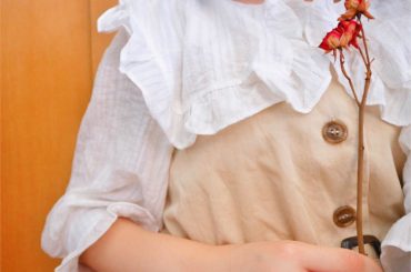 今日の握手会の私服
白いブラウス襟も袖のフリルすごく好き
* * * * * * * * * * * * *
今天握手會的私服
好喜歡白色的衣服領子跟袖子的邊...