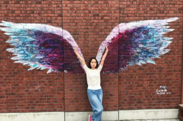 .

背景で、横浜の赤レンガ倉庫ってわかるのすごい！

赤レンガ倉庫でした〜 この前は横浜で撮影したんです。

こんなのもあった笑
飛んでく〜 #教場#翼が生え...