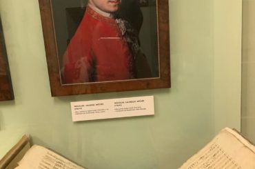 プラハ城のなかにはいくつか宮殿があって、﻿﻿
そのなかのロブコヴィツ宮殿の美術館です。﻿﻿
﻿﻿
ここでもまさかの、﻿
ヴォルフガングに会えました﻿﻿
もう愛で...