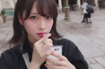 .
夏だからサングラス
なんちゃって！

@tres.jewelry 
私はグレーです

私は普通にかけるより
上にあげる方が
ぽくなります。

似合ってますか...