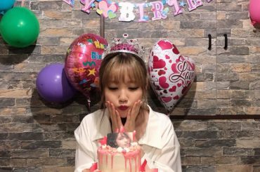 22歳になりました
たくさん笑ってたくさん幸せを感じられる年にしたいです。
そして大人の自覚を持ち、中身も素敵な女性になれるように頑張ります。
22歳の加藤玲奈...