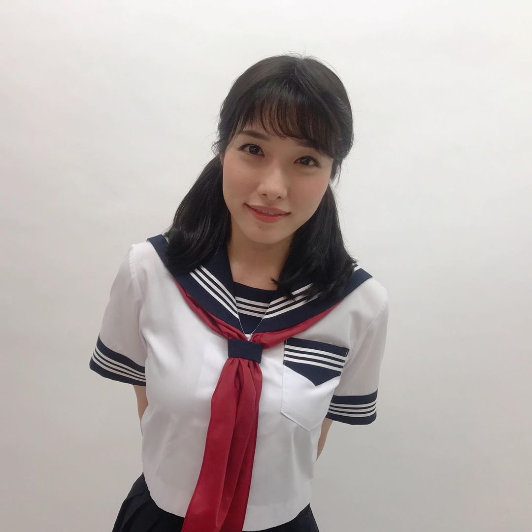 今野杏南 舞台 夕 ゆう ビジュアル撮影してきました 私が演じる薫ちゃんはツインテールです チケットも発売中です よろしくお願いします 8月7日から シアターサ Moe Zine