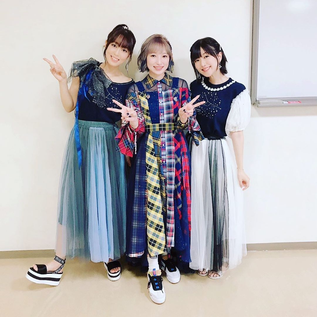 南條愛乃 バースデーアコステライブにサプライズでゲスト出演してくれた 日笠陽子 ちゃん 茅野愛衣 ちゃん 3人で歌えて嬉しかったーー こうして思い出が増えていくの Moe Zine