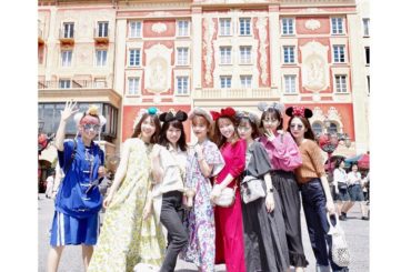 2日目はDisney seaへ .

お天気が心配だったけど、無事に青空が出て天気が良くなって最高でした~~ .

Vithmicのみなさん、家族みたいに温かく...