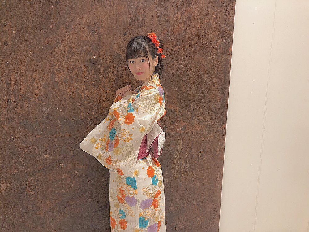 浅井七海 浴衣 夏っぽくて ルンルンな気持ちに いつの間にか 浴衣を着る機会も 毎年の生写真だけに 生写真 発 Moe Zine