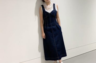 私服です。
初めてかもしれない
ポーズがわかりませんでした笑
@mayukokawakitaofficial 
みたいに撮れない。
今度教わろう。
ブランドと...